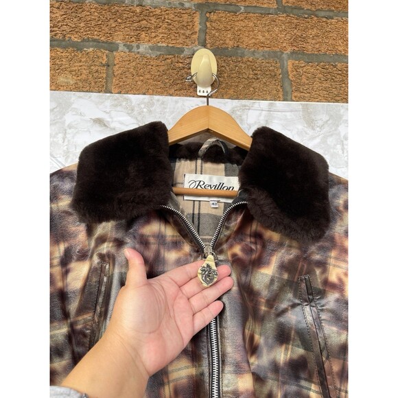 Vintage Revillon Sheared Mouton
Poncho | Dark Academia Fur Cape Jacket size 42 - Picture 9 of 13